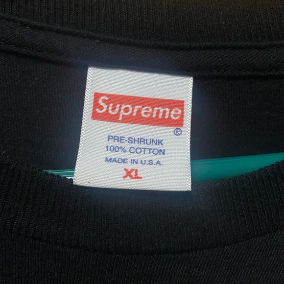 Supreme - Picture 3 of 3
